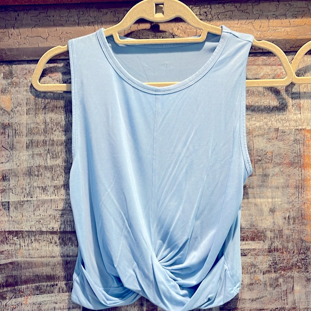 ALO Yoga cover tank, blue skies, twisted front, S